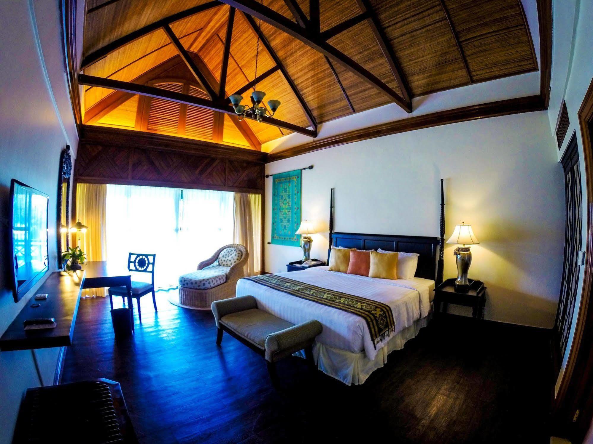Villa At Nexus Resort & Spa Karambunai Kampong Bikasan Exterior foto