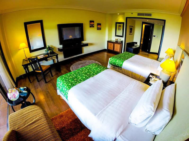 Villa At Nexus Resort & Spa Karambunai Kampong Bikasan Exterior foto