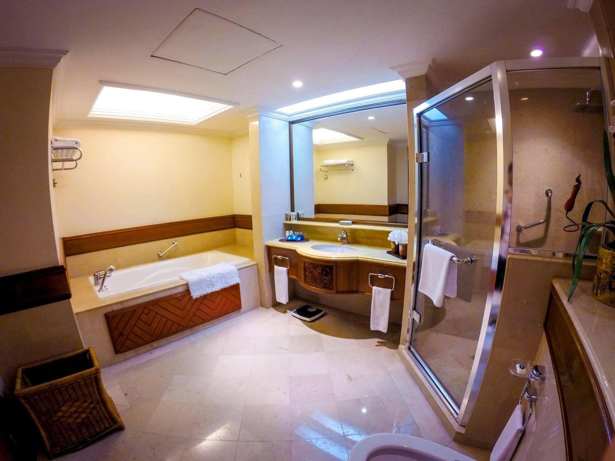 Villa At Nexus Resort & Spa Karambunai Kampong Bikasan Exterior foto