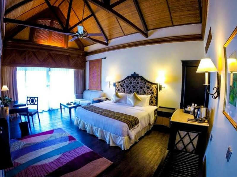 Villa At Nexus Resort & Spa Karambunai Kampong Bikasan Exterior foto
